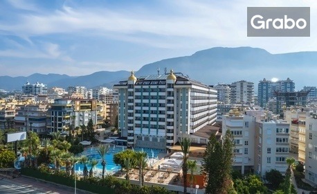 Почивка в Алания през Май и Юни: 7 нощувки на база All Inclusive в Хотел Prestige Alanya*****, плюс самолетен транспорт
