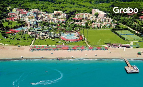 5-звездна Нова година в Белек, Турция: 5 нощувки на база Ultra All Inclusive, с включена новогодишна вечеря в Limak Arcadia Sport Resort Hotel*****, плюс самолетен транспорт