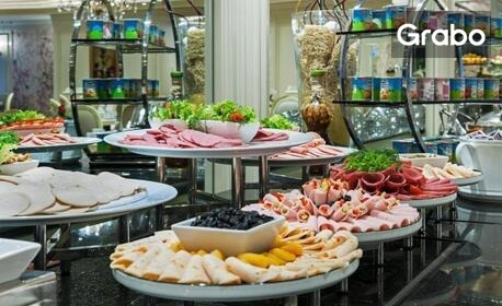 Нова година в сърцето на Истанбул: 3 нощувки със закуски и новогодишна вечеря в хотел Elit World Istanbul Taksim*****