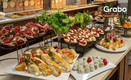 Уикенд почивка във Велинград: 2 нощувки със закуски и вечери в помещение по избор, плюс басейн и релакс зона