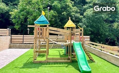 Отдих за двама, трима или четирима край Велико Търново: Нощувка в помещение по избор