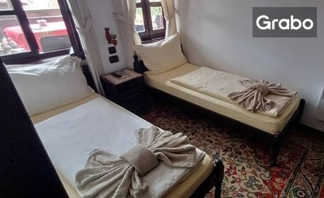 Релакс и култура в Котел: Нощувка за до шестима в цяла къща