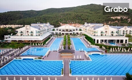 Last Minute за ранни записвания в Кушадасъ: 7 нощувки на база Ultra All Inclusive в Хотел Korumar Ephesus Beach & SPA Resort*****, плюс басейн, водна пързалка и детска анимация