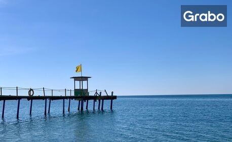 Екскурзия до Дуръс, Албания: 7 нощувки със закуски и вечери, плюс самолетен транспорт