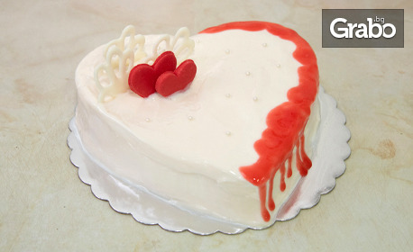 Торта за Свети Валентин под формата на сърце