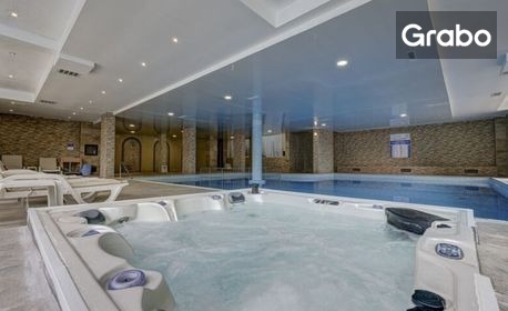 Незабравимо лято в Златни пясъци: Нощувка на база All Inclusive, плюс басейни и релакс зона