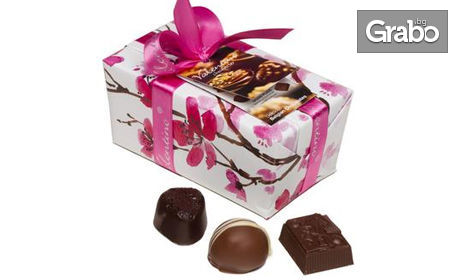 Кутия с шоколадови бонбони асорти