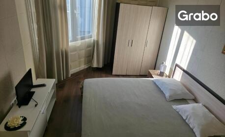 Нова година край морето: 2 нощувки със закуски, плюс новогодишен куверт, к.к. Чайка, край Варна