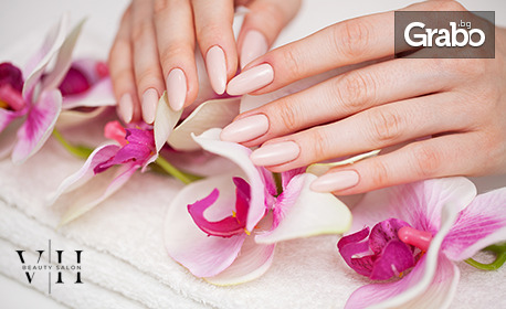 Маникюр с гел лак, плюс парафинова терапия за ръце или SPA козметичен педикюр с гел лак