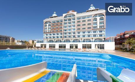 Last Minute почивка край Анталия! 7 нощувки на база All Inclusive в Хотел Azur Resort & SPA*****, плюс самолетен транспорт от Варна