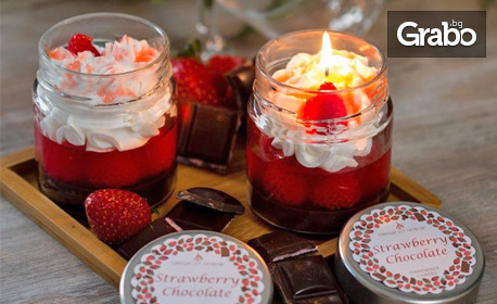 Ароматен подарък: Ръчно изработена свещ Strawberry-Chocolate Mousse Delight
