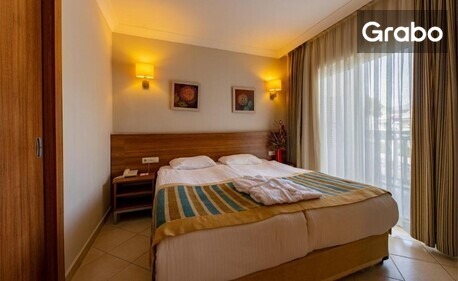 Екскурзия до Кемер, Турция: 7 нощувки на база All Inclusive в Хотел Viking Express 16+, плюс самолетен транспорт