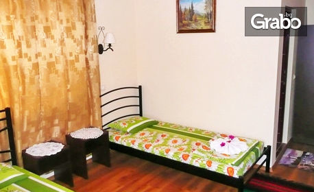 Почивка край Царево: Нощувка в стая или апартамент - в с. Фазаново