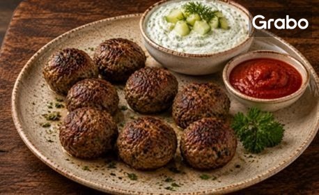 Вкусно хапване за всеки вкус: Голям гирос, цариградски кюфтенца или комбо 2+1 с дърпано телешко