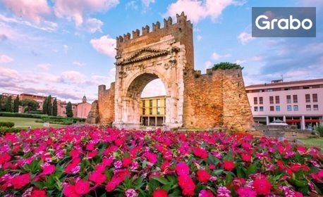 Лято в Римини: 5 нощувки със закуски и вечери, плюс самолетен транспорт и възможност за Венеция и Флоренция