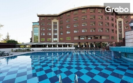 През Октомври в Алания: 7 нощувки на база Ultra All Inclusive в Хотел Noxinn Club, плюс самолетен транспорт
