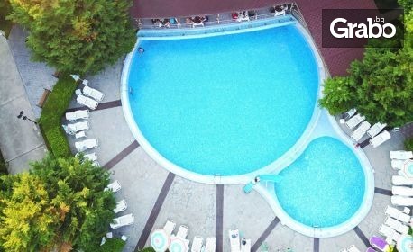 Отдих в Слънчев бряг: Нощувка с възможност за закуска
