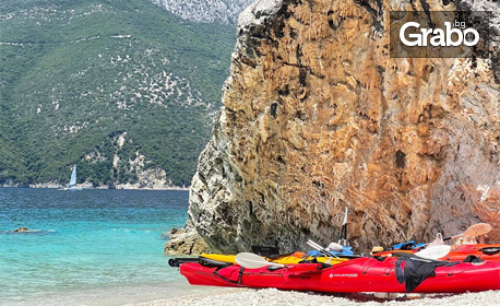 Непознатите плажове край остров Амулиани! Тридневено каяк приключение в залива на Света Гора през Септември