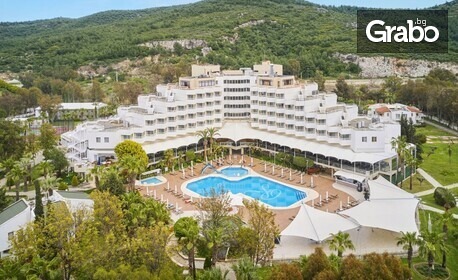 Last Minute за ранни записвания в Кушадасъ: 7 нощувки на база All Inclusive в Хотел Richmond Ephesus Resort*****, плюс басейн