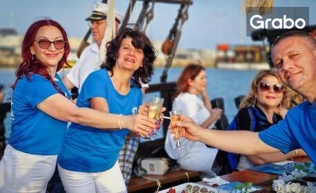 Гръцко парти на кораб край Варна с освежаваща напитка, танци и забавление