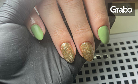 Маникюр с гел лак или укрепване на естествен нокът