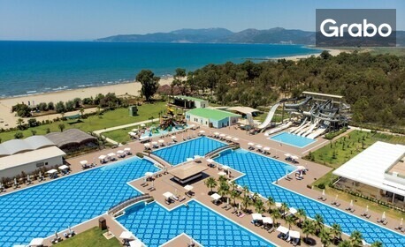 Last Minute за ранни записвания в Кушадасъ: 7 нощувки на база Ultra All Inclusive в Хотел Korumar Ephesus Beach & SPA Resort*****, плюс басейн, водна пързалка и детска анимация