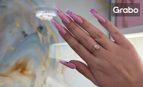 Mona's Nails