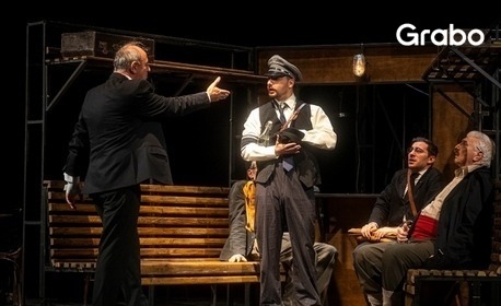 Николай Урумов в постановката "Bai Ganyo" на 23 Юни, в Младежки театър "Николай Бинев"