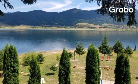 За приказна почивка в Родопите: 2 или 3 нощувки в самостоятелна боксониера в Ловен дом, Доспат