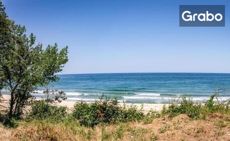 Релакс с компанията на плаж Камчия: Нощувка в бунгало за до шестима, плюс барбекю и зона за пикник