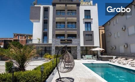 Ранни записвания за почивка на Адриатика през Септември! 5 нощувки със закуски и вечери в хотел Hermosa 4*