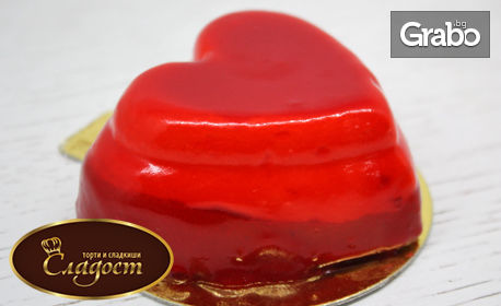 Споделете с любимия: 4 мини тортички във форма на сърце - с белгийски шоколад и ягодов крем