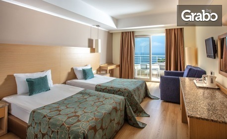 Нова година в Кушадасъ! 4 нощувки на база All Inclusive в Хотел Otium Sea Light Beach Resort 5*, плюс празнична гала вечеря