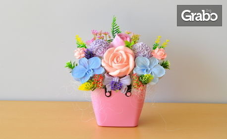 Декоративна кошничка с ароматизирани гипсови цветя
