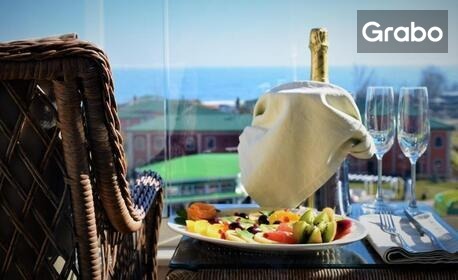 Юни в Кранево: Нощувка на база All Inclusive, плюс рефлекторен масаж, чадър и шезлонг на плажа и релакс зона