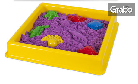 За малчугана! Комплект за игра с кинетичен пясък, плюс натурален моделин в 5 цвята