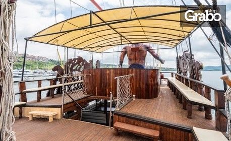 60-минутен пиратски круиз с кораб-ресторант Посейдон в Созополския залив - за един възрастен и едно дете от 4 до 12г