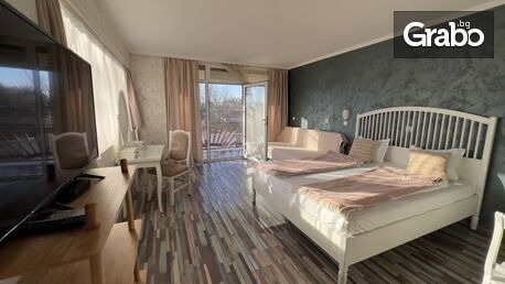 Край Карлово: Нощувка със закуска, плюс релакс зона и бонус - масаж на масажно легло нуга бест, с. Соколица