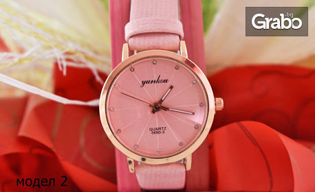 Дамски часовник с каишка от изкуствената кожа в цвят по избор