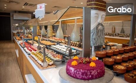 Ранни записвания за лято в Кушадасъ: 7 нощувки на база Ultra All Inclusive в Хотел Omer Prime Holiday Resort & Spa 5*, плюс басейн, водна пързалка и детска анимация