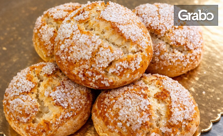 Великденска наслада: 2 броя козунак, плюс домашни курабийки