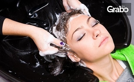 За красива коса: Измиване, маска или ампула за възстановяваща грижа и възможност за подстригване, плюс оформяне със сешоар