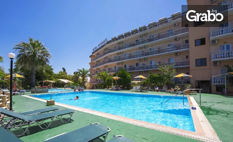 Лято на остров Корфу: Екскурзия с 4 нощувки със закуски, плюс самолетен транспорт и възможност за допълнителни екскурзии