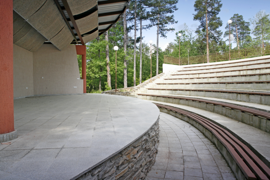 Амфитеатър - Вършец | Опознай.bg